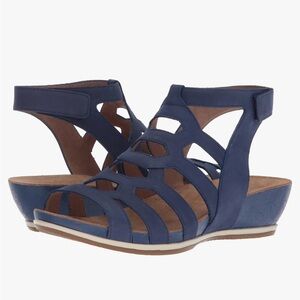 Dansko Women's Strappy Sandals - Navy